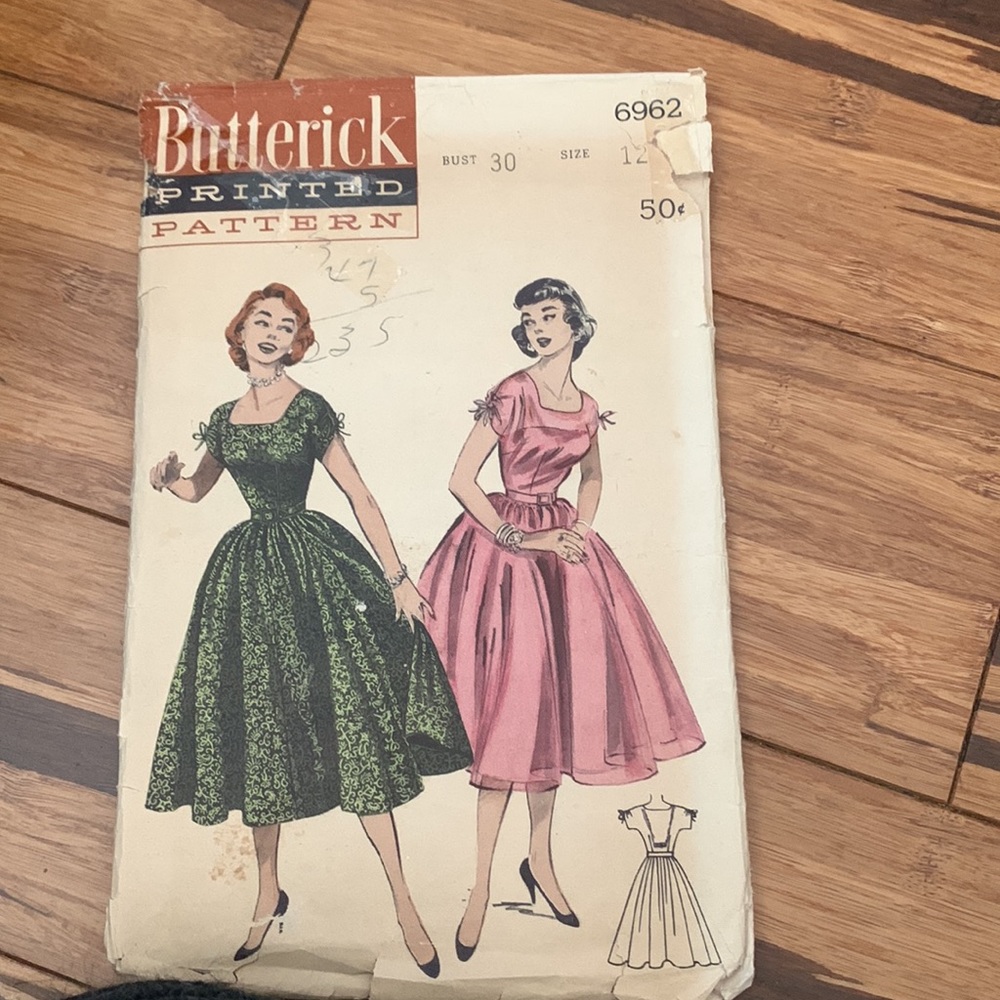 Vintage Sewing Patterns - Picture 2 of 9
